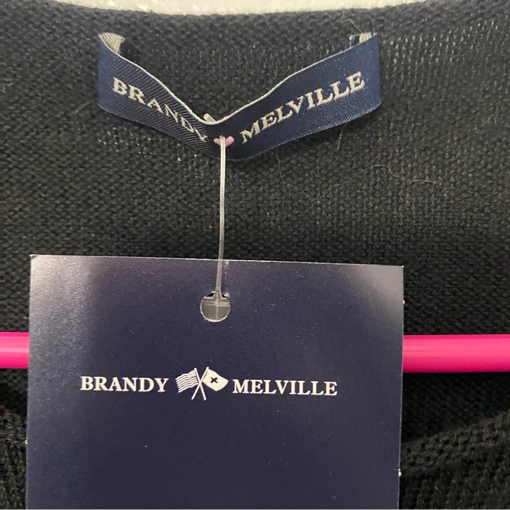 Brandy Melville STELLA SWEATER ONE SIZE - Picture 6 of 6